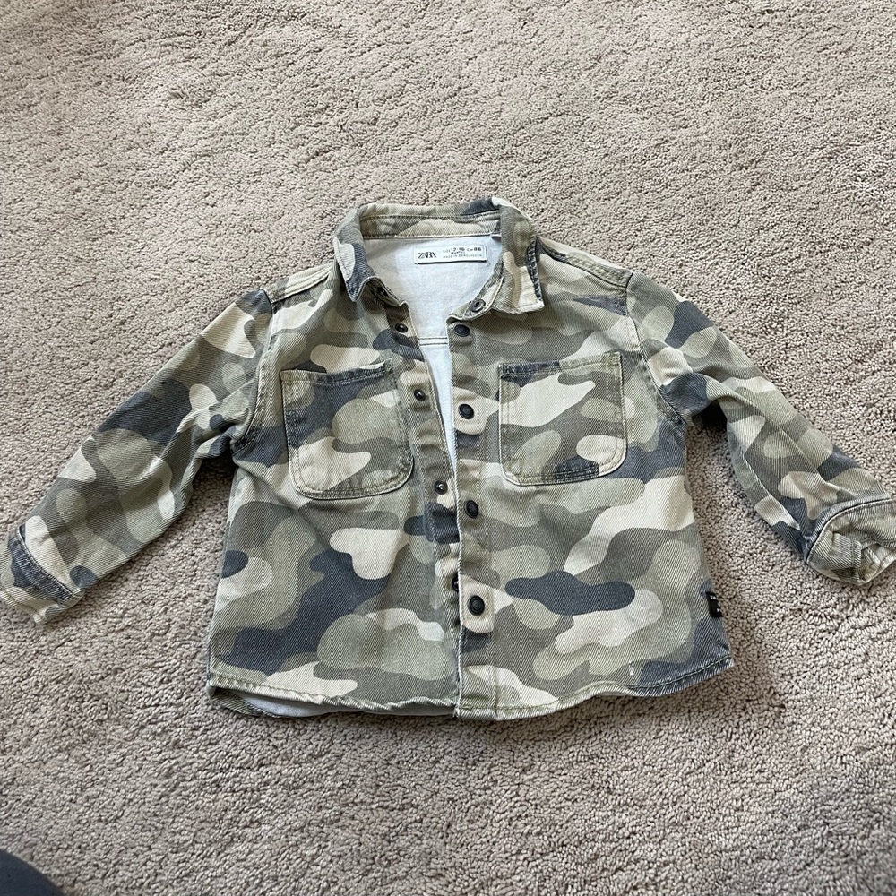 Zara baby girl camo jean jacket size 12-18 M
